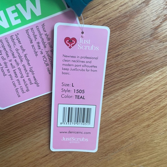 SCRUB SET - Picture 6 of 8